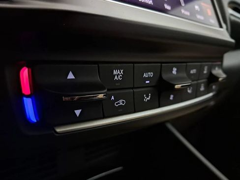Used 2021 Maserati Levante S AWD/4WD image 21
