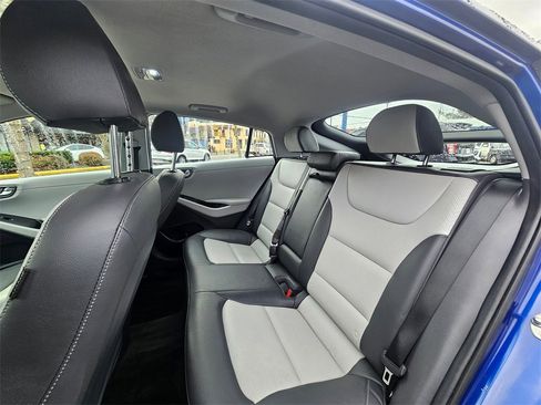 Used 2020 Hyundai Ioniq Limited image 19