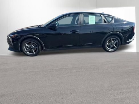 Used 2025 Kia K4 FWD image 2