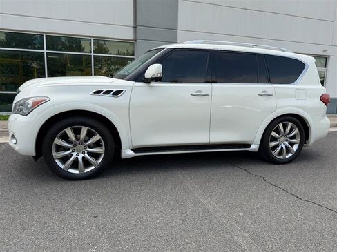 Used 2013 INFINITI QX56 4WD w/ Deluxe Touring Pkg image 5