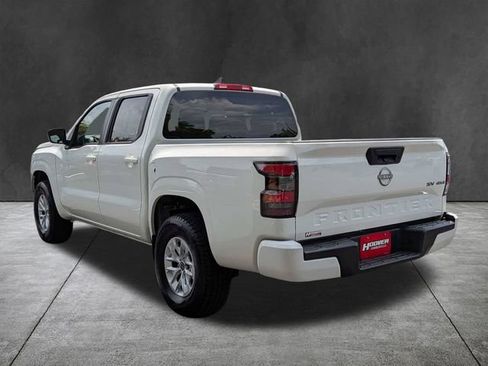 Used 2024 Nissan Frontier SV AWD/4WD image 7