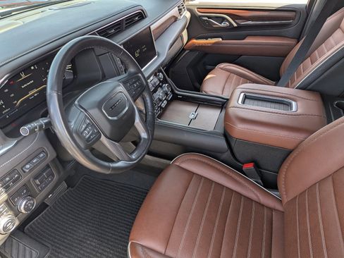 Used 2023 GMC Yukon XL Denali Ultimate image 22