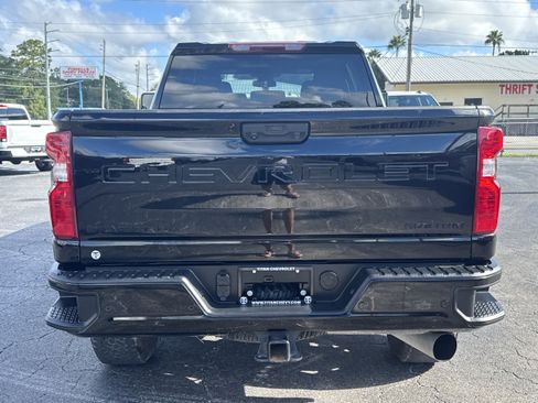 Used 2025 Chevrolet Silverado 2500 Custom w/ Custom Value Package AWD/4WD image 8