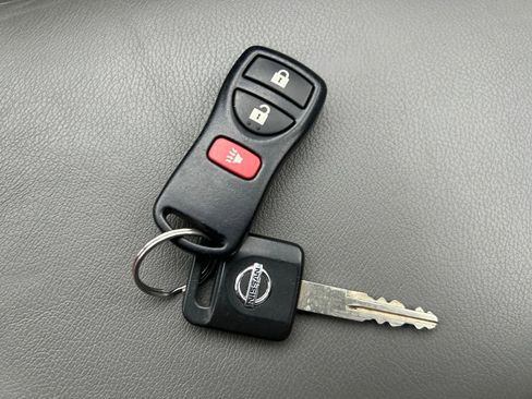 Used 2017 Nissan Frontier SL image 33