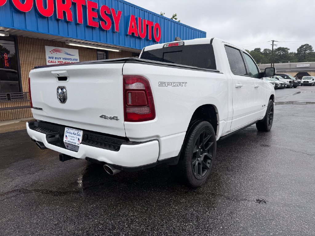 Used 2023 RAM 1500 Laramie AWD/4WD image 13