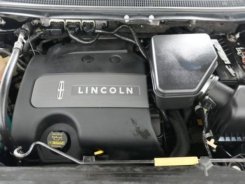 Used 2013 Lincoln MKX AWD image 32