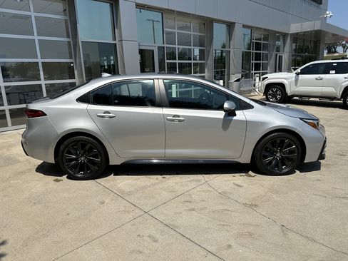 Used 2024 Toyota Corolla XSE FWD image 10