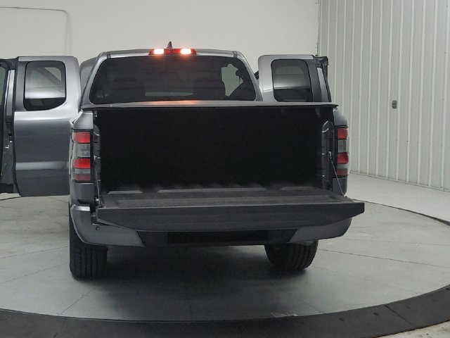 Used 2022 Nissan Frontier SV w/ Technology Package RWD image 15