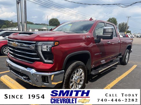 Used 2025 Chevrolet Silverado 3500 LTZ w/ LTZ Premium Package AWD/4WD image 1