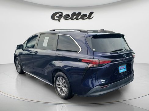 Used 2021 Toyota Sienna LE w/ LE Plus Package AWD/4WD image 7