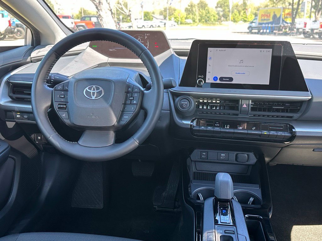 Used 2025 Toyota Prius LE FWD image 23