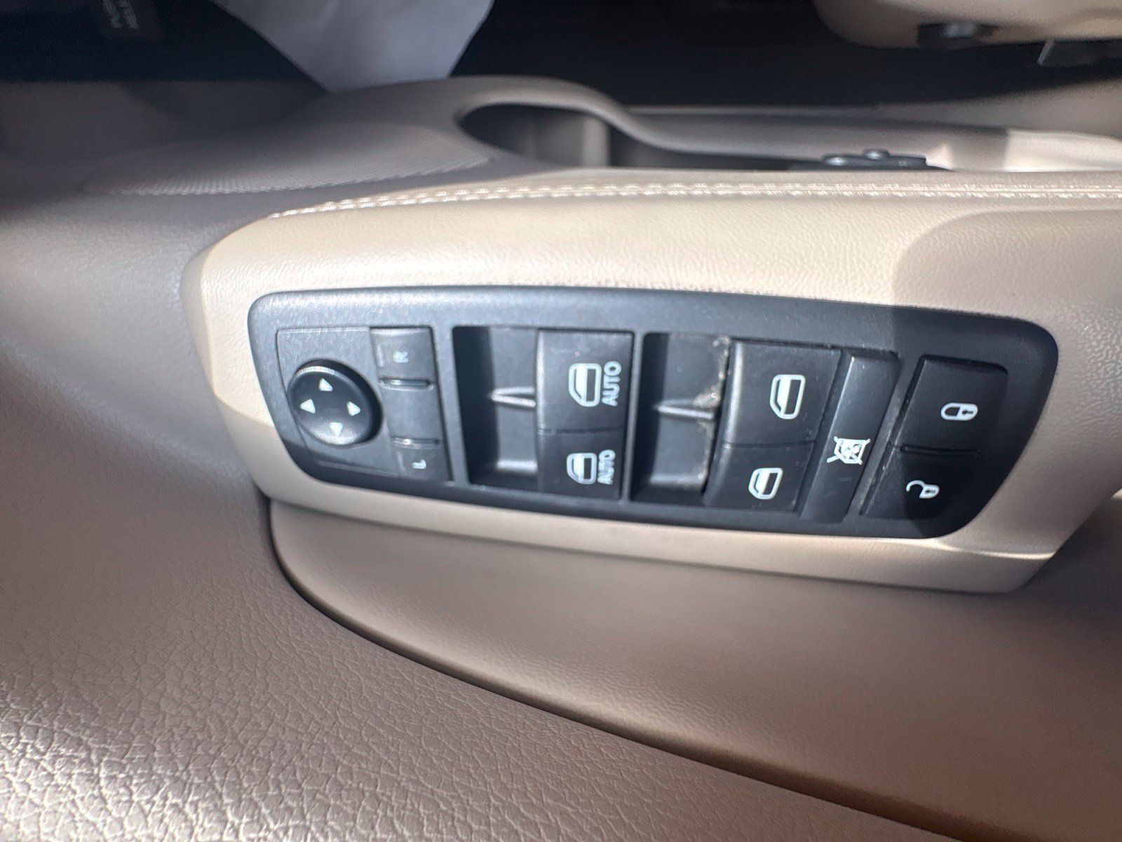 Used 2019 Jeep Grand Cherokee Limited w/ Luxury Group II RWD image 21