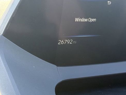 Used 2025 Toyota Prius LE image 9