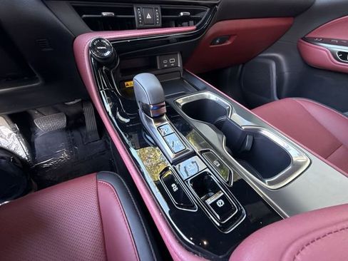 Used 2025 Lexus NX 250 FWD w/ Towing Package (2000 Lbs) image 21