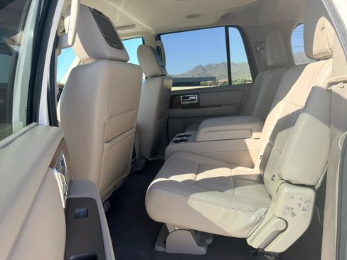 Used 2012 Lincoln Navigator L 2WD image 10