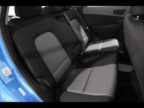 Used 2020 Hyundai Kona SE AWD/4WD image 18