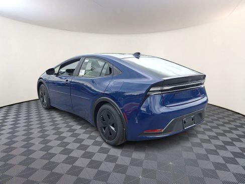 New 2026 Toyota Prius Plug-In Hybrid FWD image 6