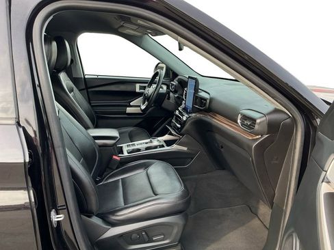 Used 2022 Ford Explorer Limited w/ Limited Technology Package image 22