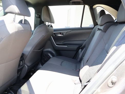 Used 2024 Toyota RAV4 SE image 17