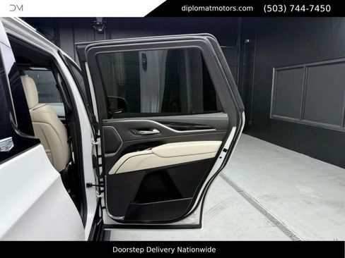Used 2022 Cadillac Escalade Sport w/ Touring Package AWD/4WD image 41