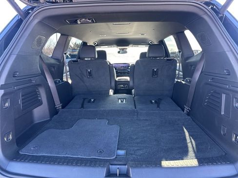 Used 2025 Buick Enclave Preferred image 11