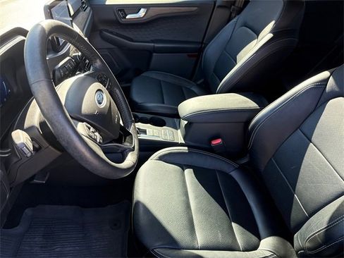 Used 2020 Ford Escape Titanium w/ Titanium Premium Package 2.0 image 18