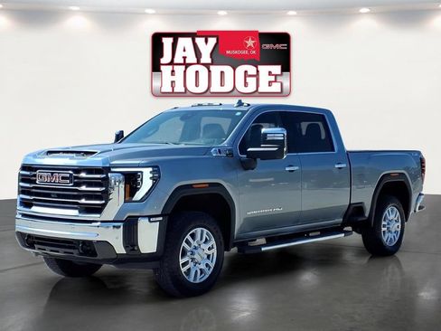 Used 2024 GMC Sierra 2500 SLT w/ SLT Premium Package AWD/4WD image 3