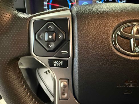 Used 2019 Toyota 4Runner SR5 Premium AWD/4WD image 28