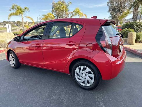 Used 2015 Toyota Prius C One image 12