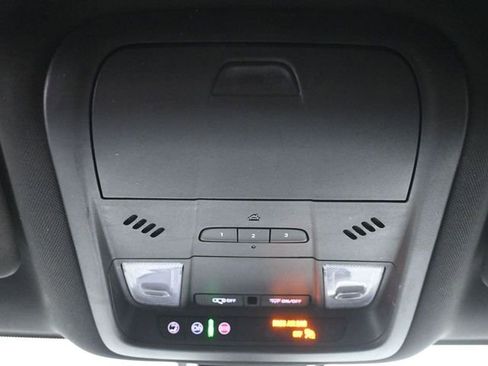 Used 2020 Chevrolet Blazer RS FWD image 19