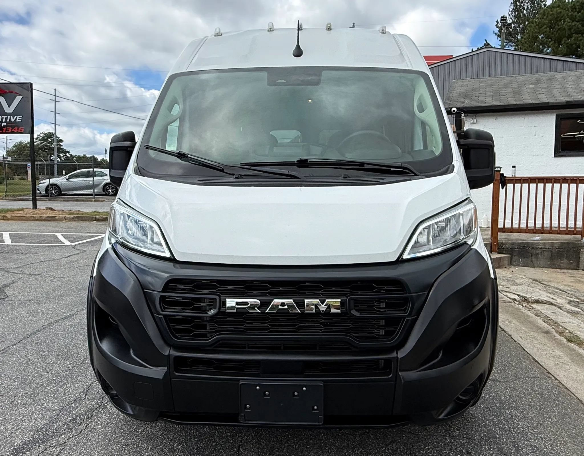 Used 2023 RAM ProMaster 2500 FWD image 3