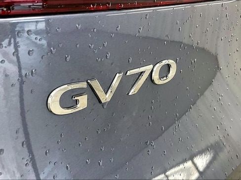 New 2026 Genesis GV70 2.5T Select AWD/4WD image 18