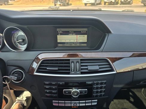 Used 2013 Mercedes-Benz C 250 Sedan image 25