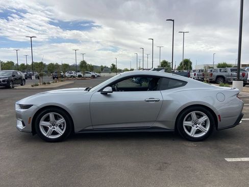 Used 2026 Ford Mustang Premium RWD image 4