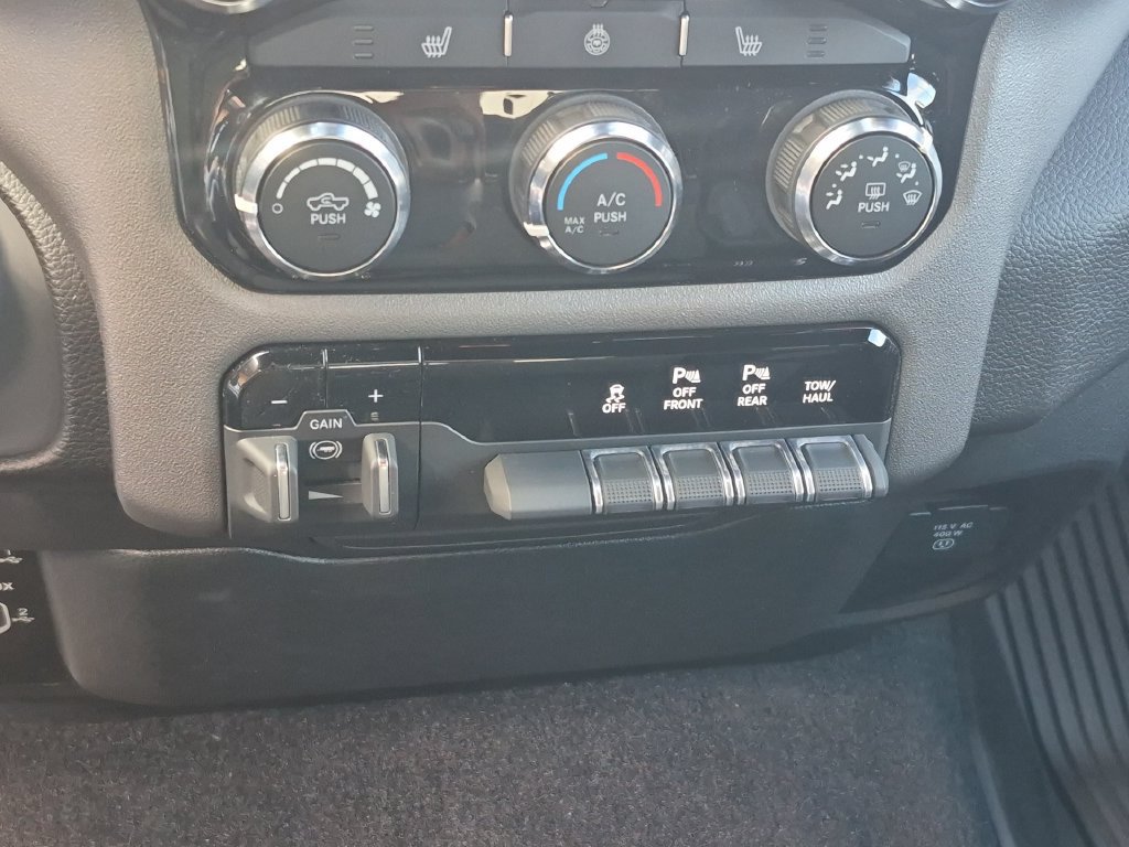 Used 2025 RAM 1500 Big Horn AWD/4WD image 25