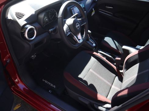 New 2025 Nissan Versa SR w/ Trunk Package image 13