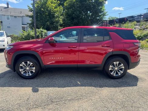 Used 2026 Chevrolet Equinox LT FWD image 3