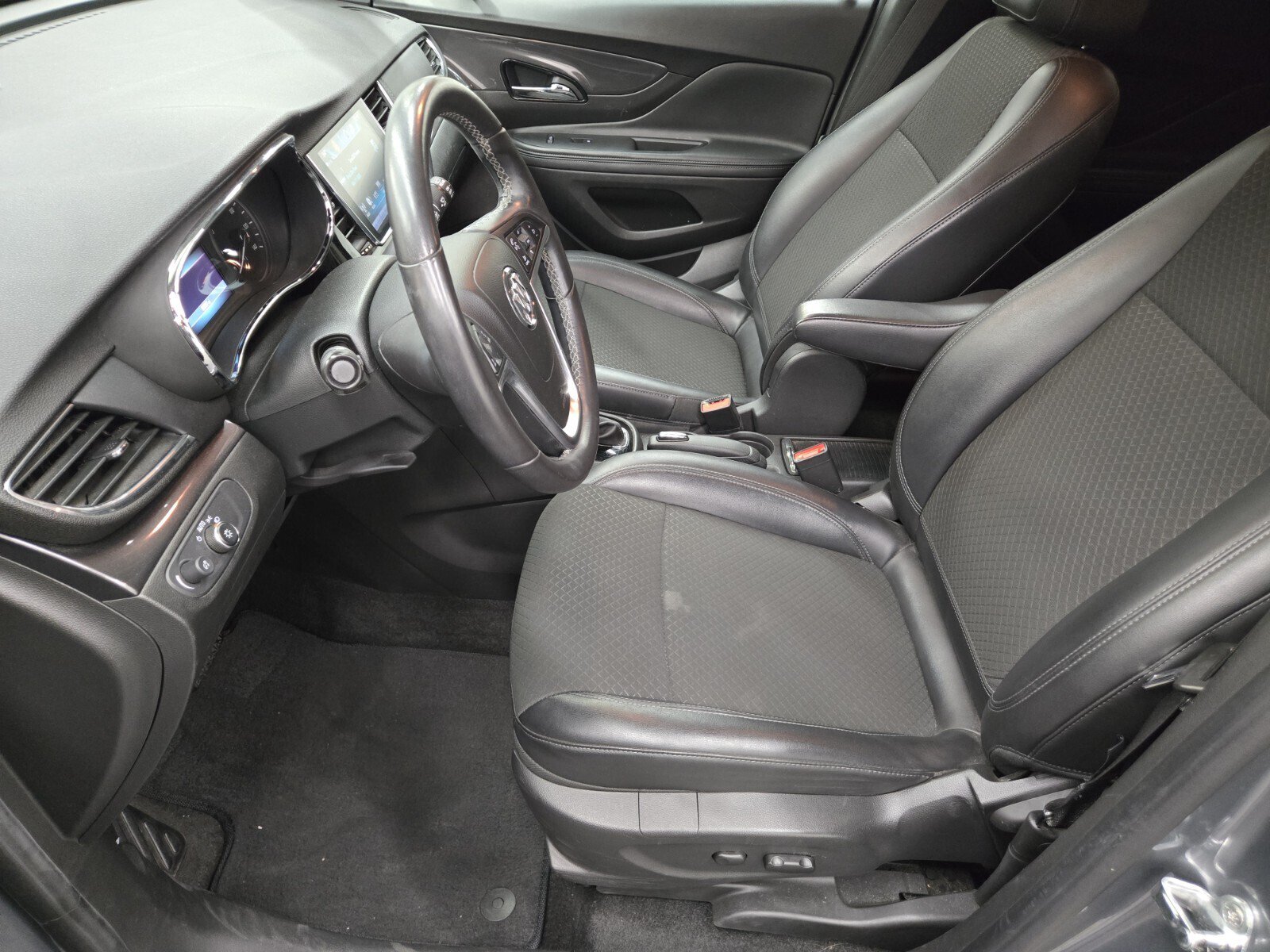 Used 2019 Buick Encore Preferred FWD image 7