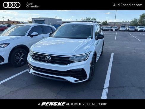 Used 2022 Volkswagen Tiguan SE R-Line FWD image 1