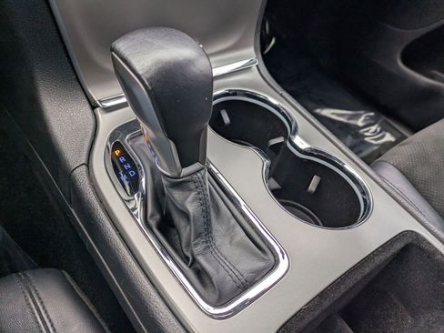 Used 2021 Jeep Grand Cherokee Laredo X image 11