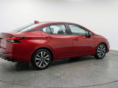 Used 2025 Nissan Versa SV image 9