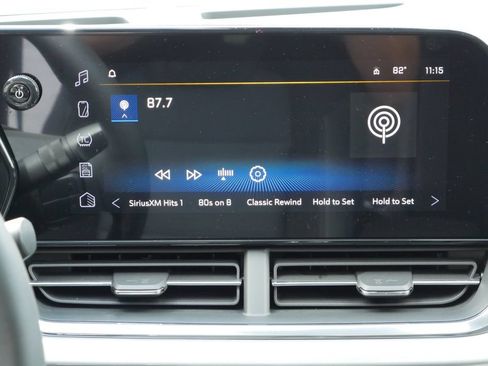 New 2026 Chevrolet Trax LT w/ Sunroof Package FWD image 19