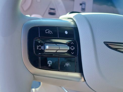 New 2026 Genesis GV70 2.5T Advanced AWD/4WD image 23