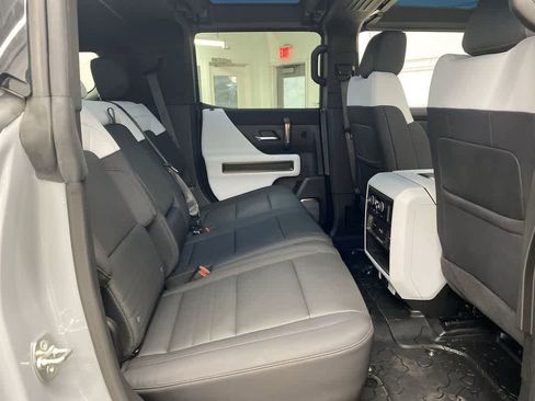 Used 2024 GMC Hummer EV 3X w/ Extreme Off-Road Package image 17