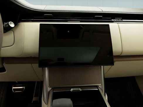 Used 2025 Land Rover Range Rover Autobiography image 38