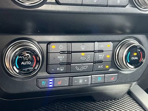 Used 2019 Ford F150 Raptor w/ Equipment Group 802A Luxury AWD/4WD image 39