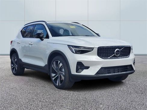 New 2026 Volvo XC40 B5 Ultra w/ Protection Package Premier image 3