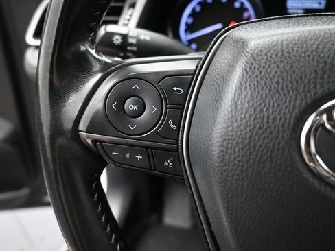 Used 2023 Toyota Camry SE FWD image 6