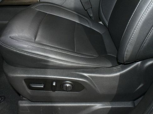 Used 2021 Chevrolet Silverado 1500 LT Trail Boss w/ Convenience Package II image 13