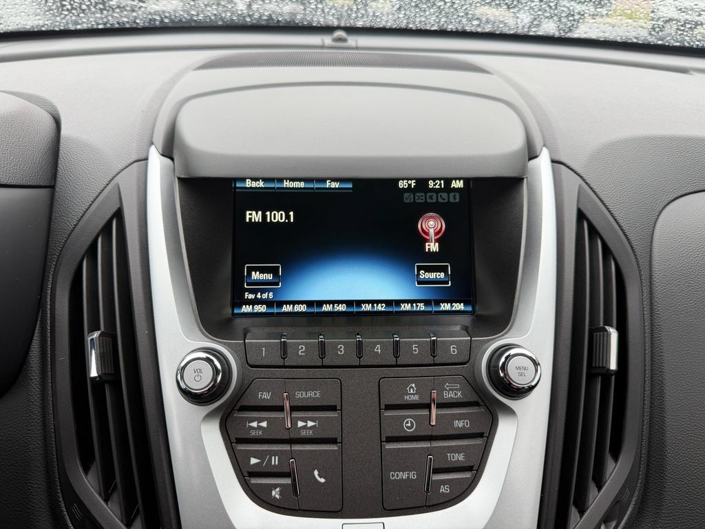 Used 2017 Chevrolet Equinox Premier FWD image 25